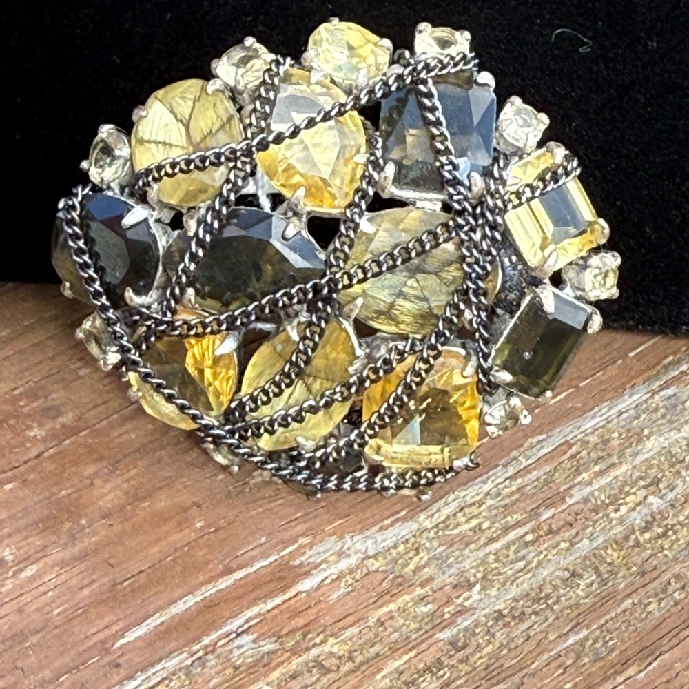 EUC! Vintage Stella & Dot After The Rain Brooch Lucite & Glass Rhinestone